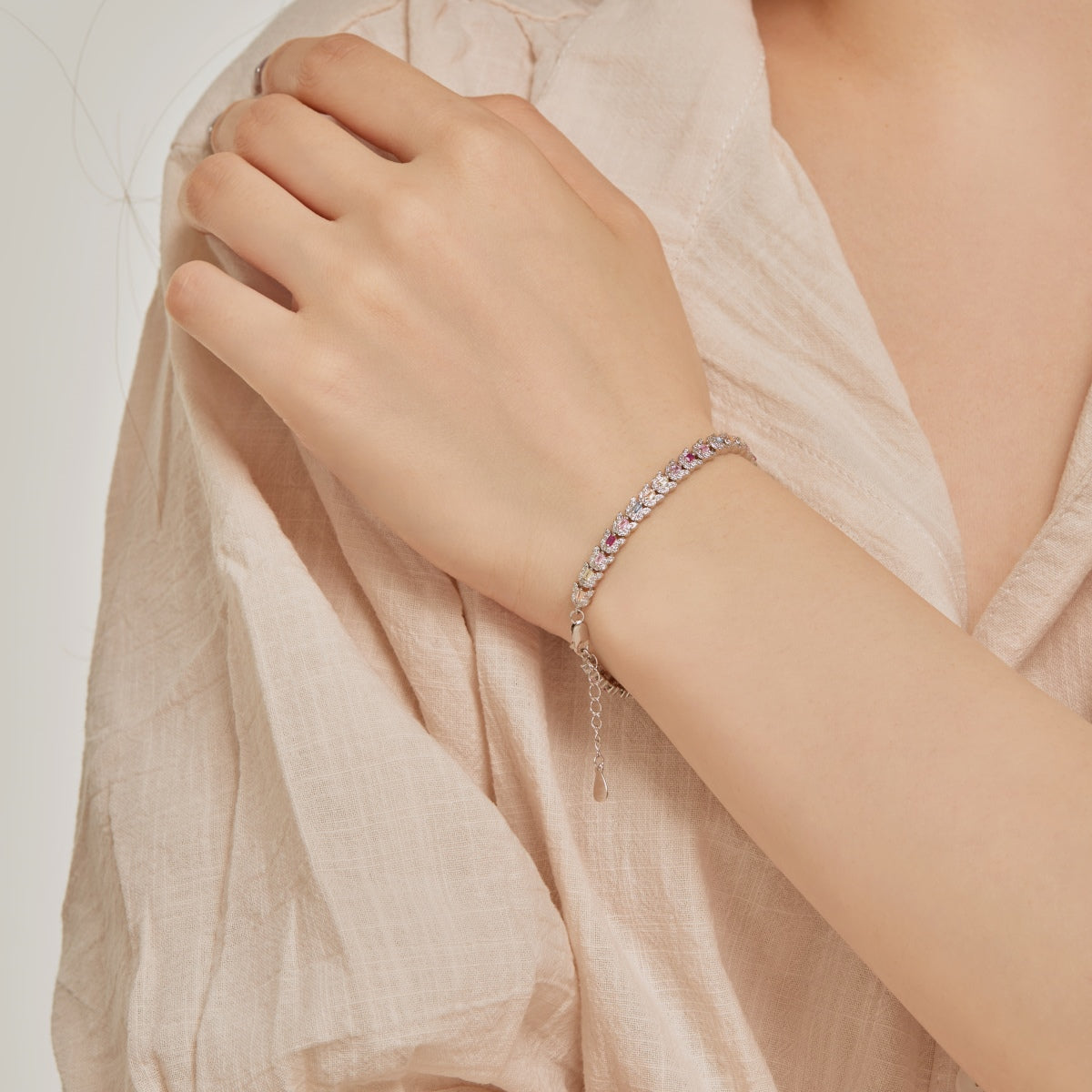 [ECHO ]Delicate Colorful Multi Cut Daily Bracelet