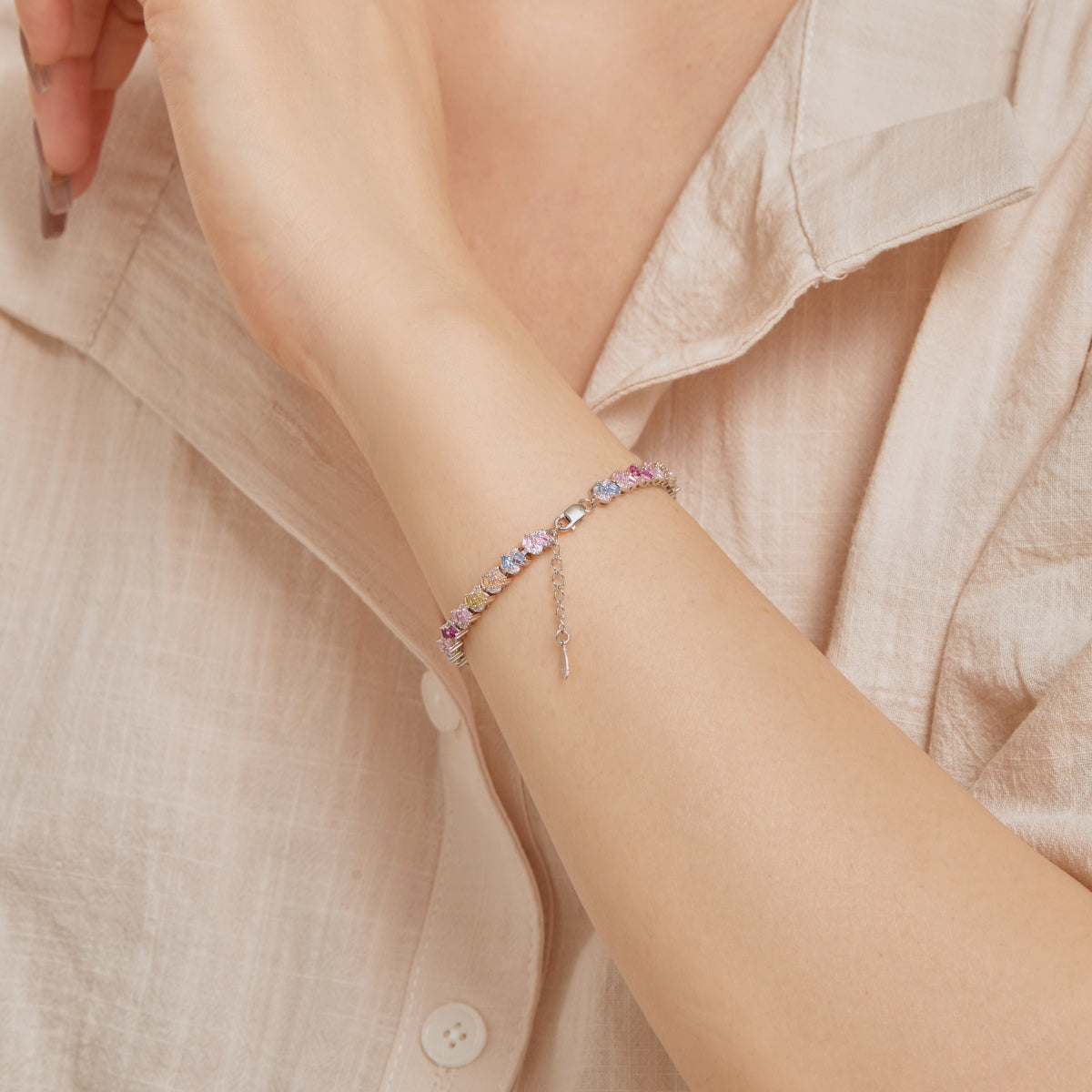 [ECHO ]Ornate Colorful Flower Shape Party Bracelet