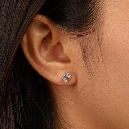 [ECHO ]Stylish Shiny Rectangular Center Stone Stud Earrings