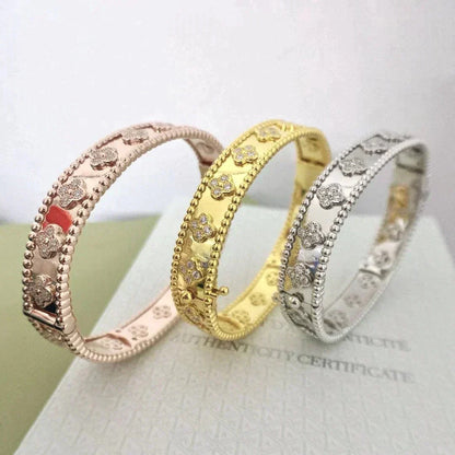 [ECHO ]CLOVER BRACELET 8MM DIAMONDS