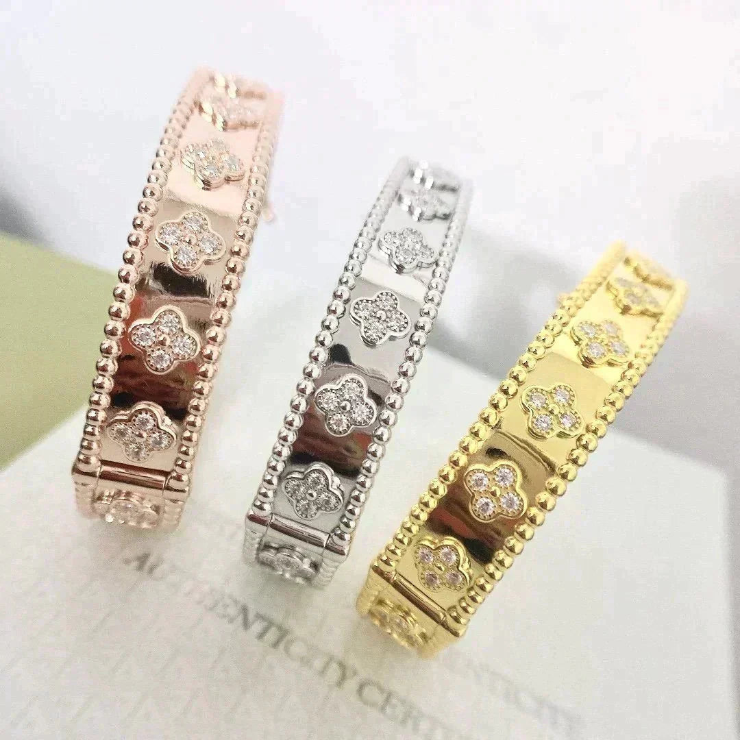 [ECHO ]CLOVER BRACELET 8MM DIAMONDS