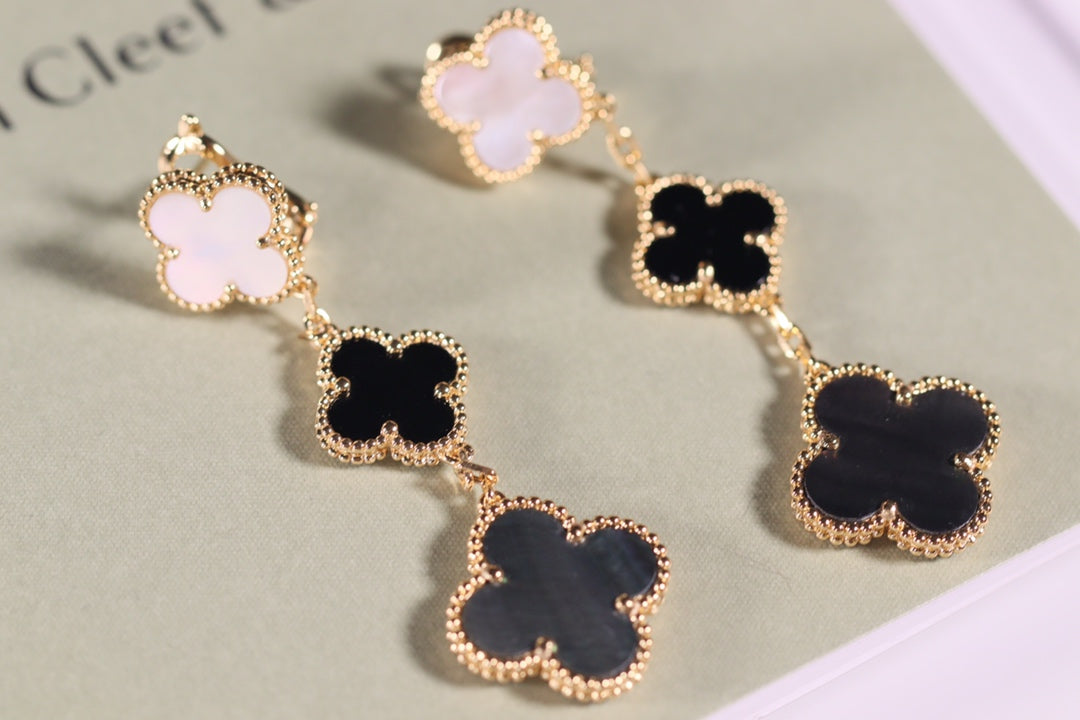 [ECHO ]CLOVER EARRINGS GOLD ONYX MOP 3 MOTIF