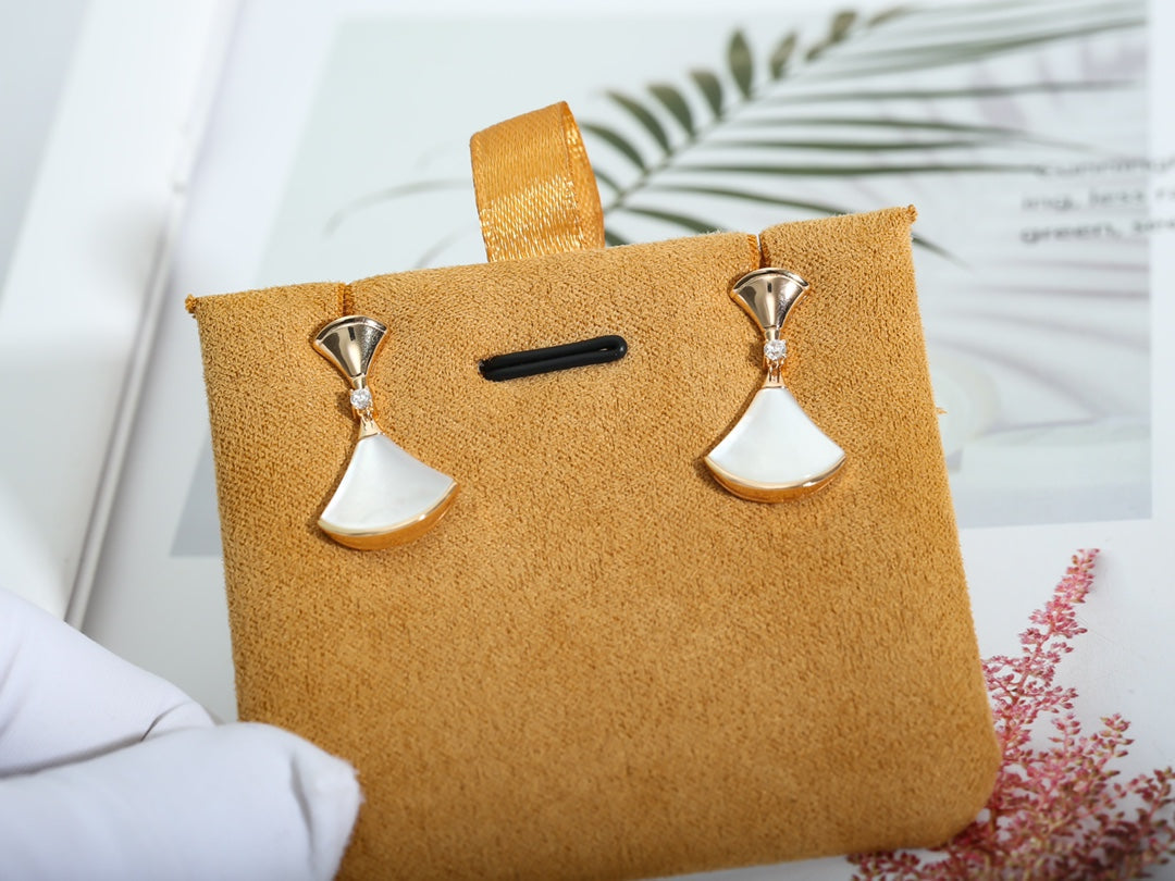 [ECHO ]DREAM MOP PINK GOLD EARRINGS