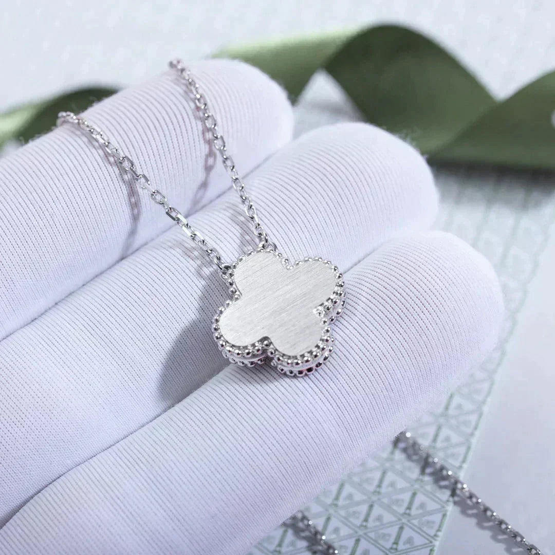 [ECHO ]CLOVER  15MM DIAMOND LASER NECKLACE SILVER