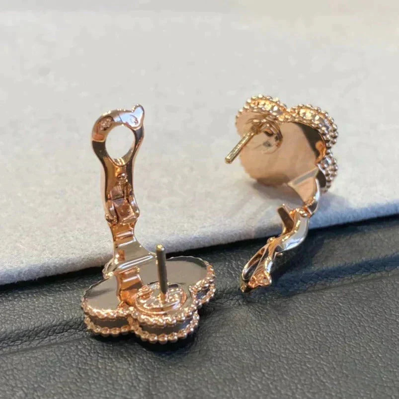 [ECHO ]CLOVER MEDIUM 1 MOTIFS GRAY MOP  DIAMOND EARRINGS