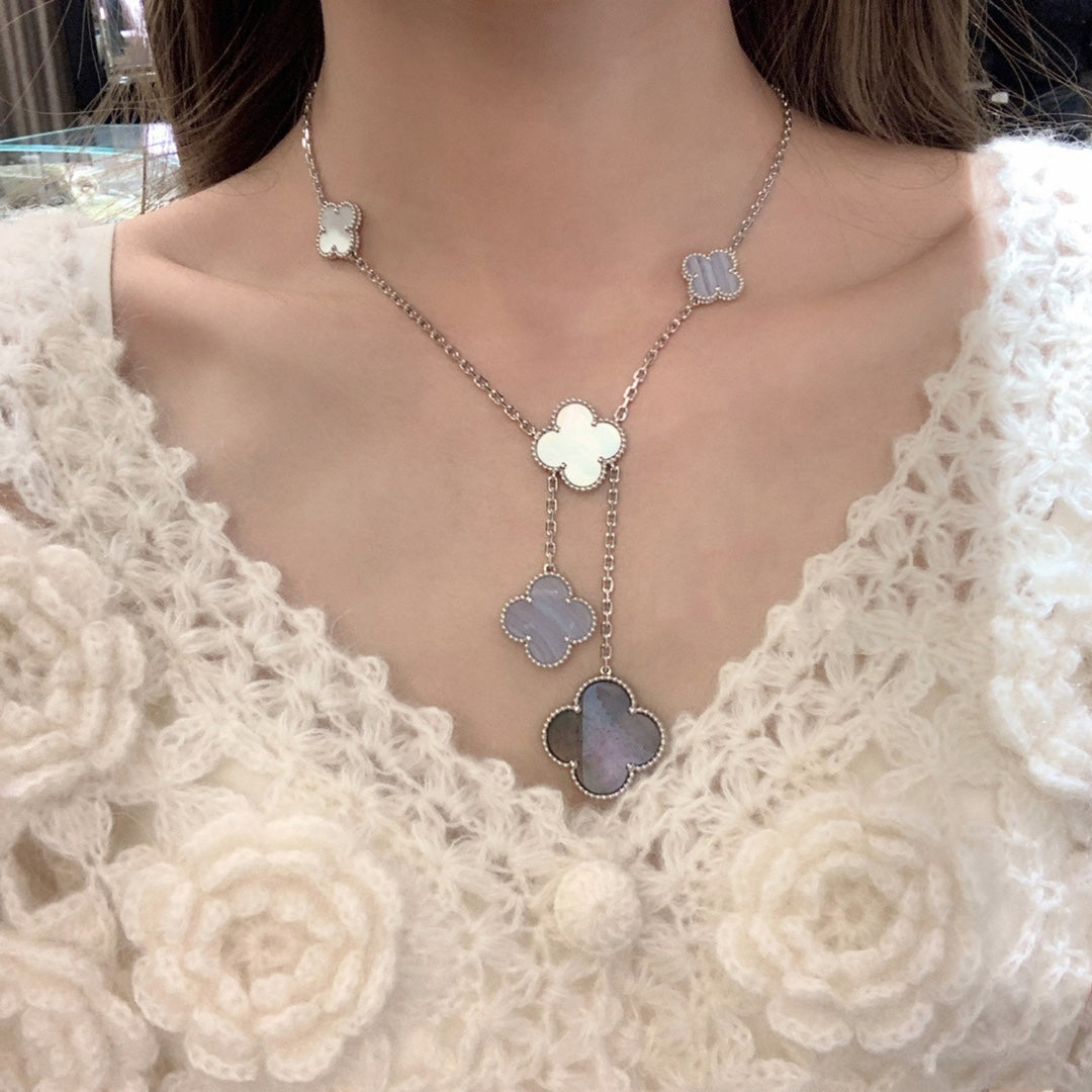 [ECHO ]CLOVER MOP CHALCEDONY NECKLACE SILVER 6 MOTIF
