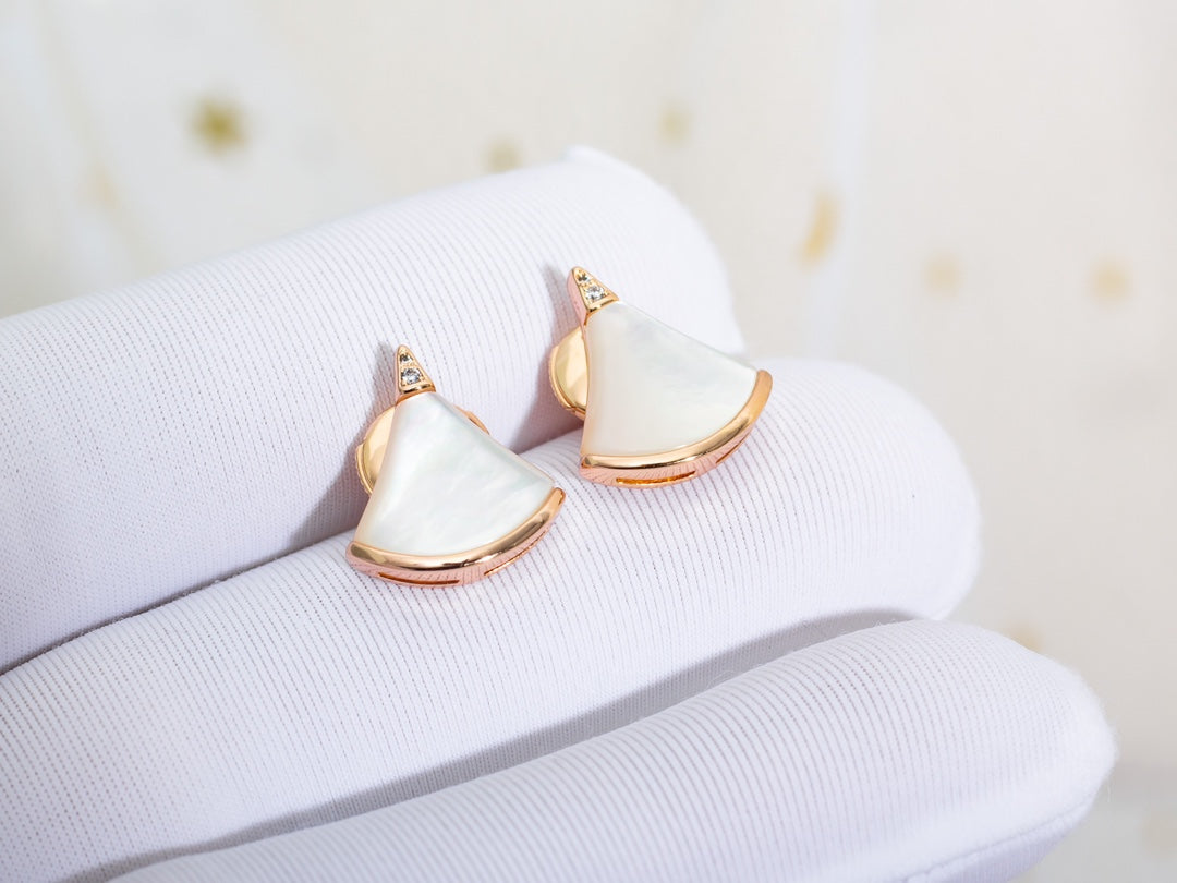 [ECHO ]DIVAS DREAM EARRINGS PINK GOLD