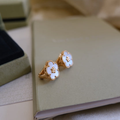 [ECHO ]LUCKY PINK GOLD WHITE MOP EARRINGS