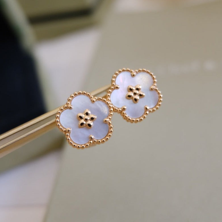 [ECHO ]LUCKY PINK GOLD WHITE MOP EARRINGS