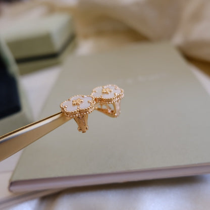 [ECHO ]LUCKY PINK GOLD WHITE MOP EARRINGS