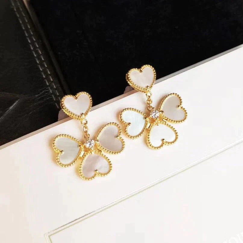 [ECHO ]CLOVER SWEET WHITE MOP EARRINGS