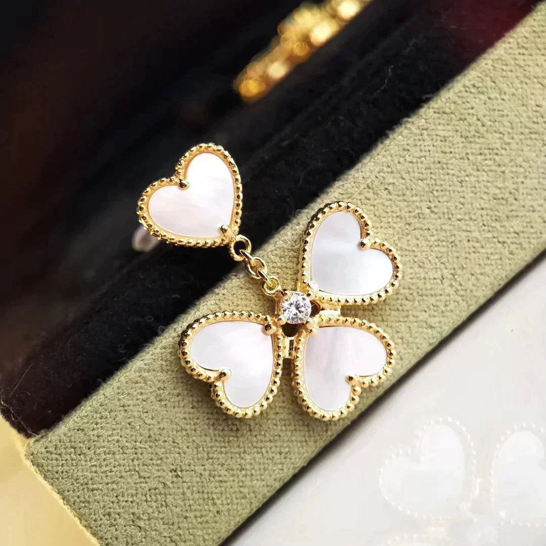 [ECHO ]CLOVER SWEET WHITE MOP EARRINGS