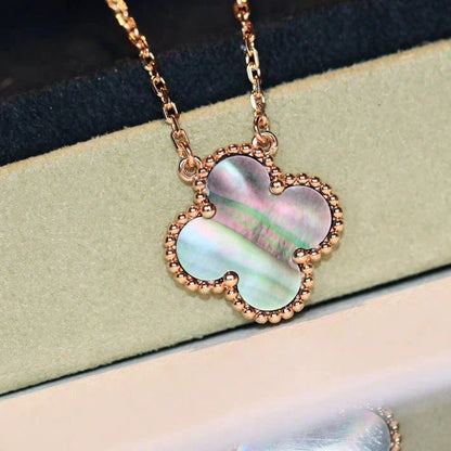 [ECHO ]CLOVER 15MM  GRAY MOTHER OF PEARL NECKLACE