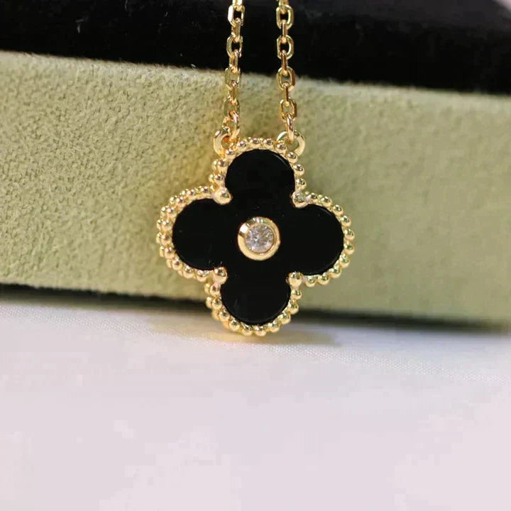 [ECHO ]CLOVER 15MM DIAMOND ONYX NECKLACE