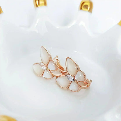 [ECHO ]BUTTERFLY MOP DIAMOND EARRINGS