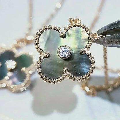 [ECHO ]CLOVER 15MM DIAMOND AND MOTHER-OF-GREY NECKLACE