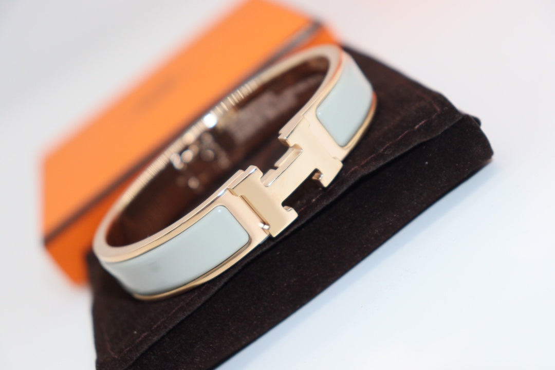 [ECHO ]H LIGHT BLUE BRACELET