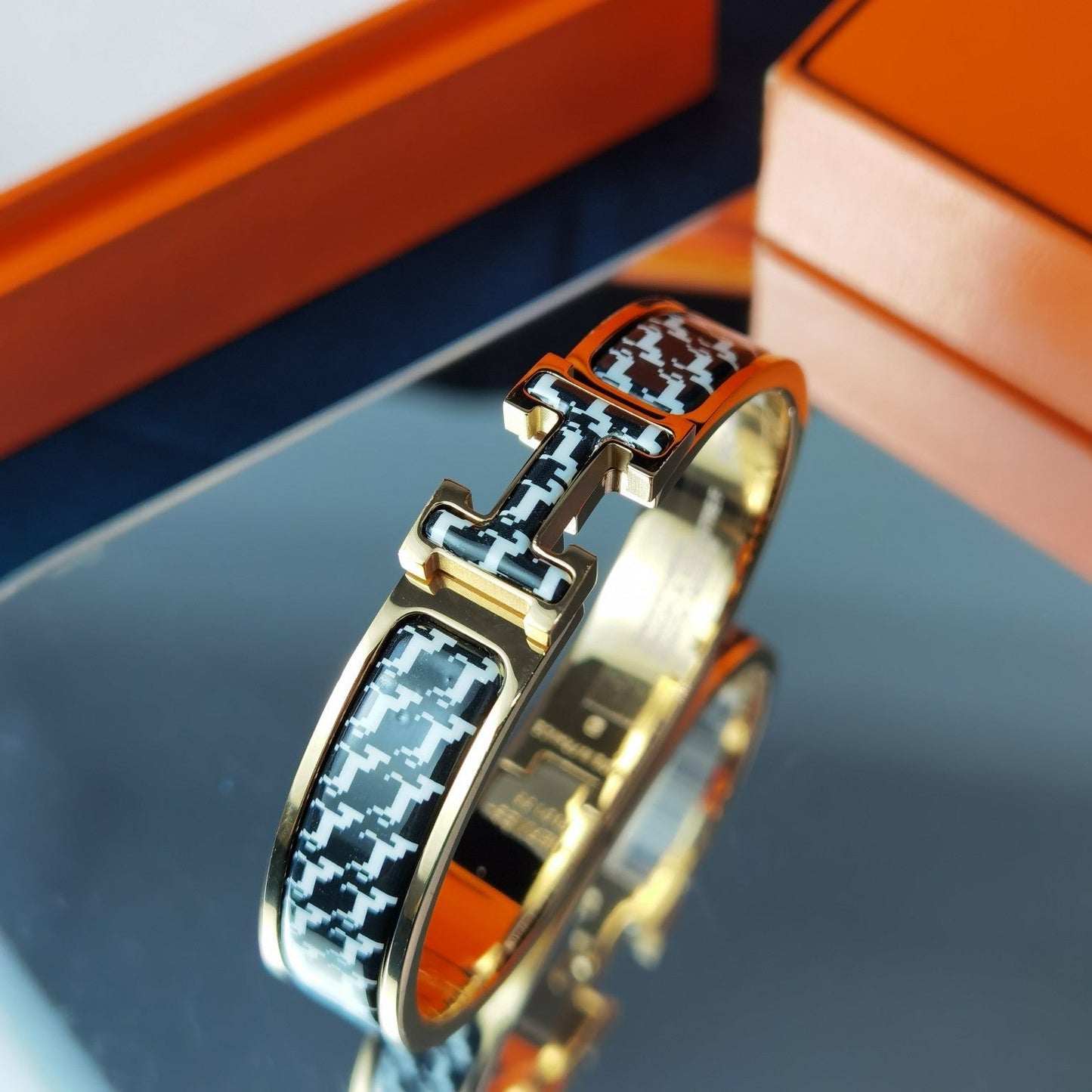 [ECHO ]H HORSE BRACELET 12MM