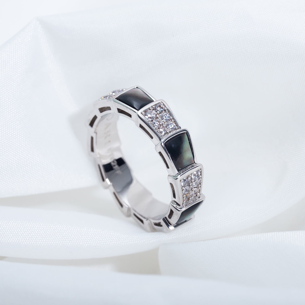 [ECHO ]SERPENTI RING SILVER DIAMOND BLACK MOP 4MM