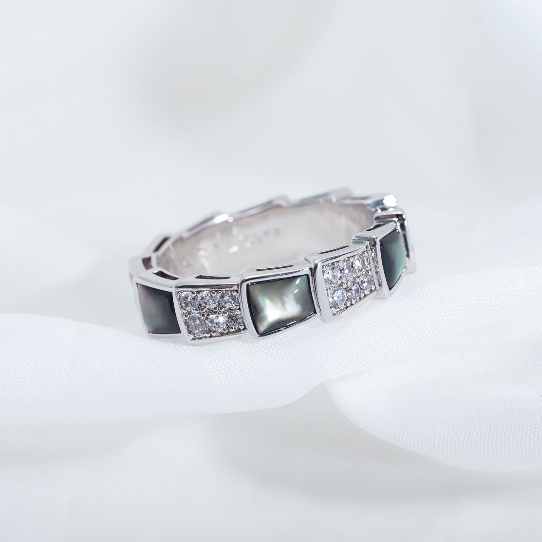 [ECHO ]SERPENTI RING SILVER DIAMOND BLACK MOP 4MM