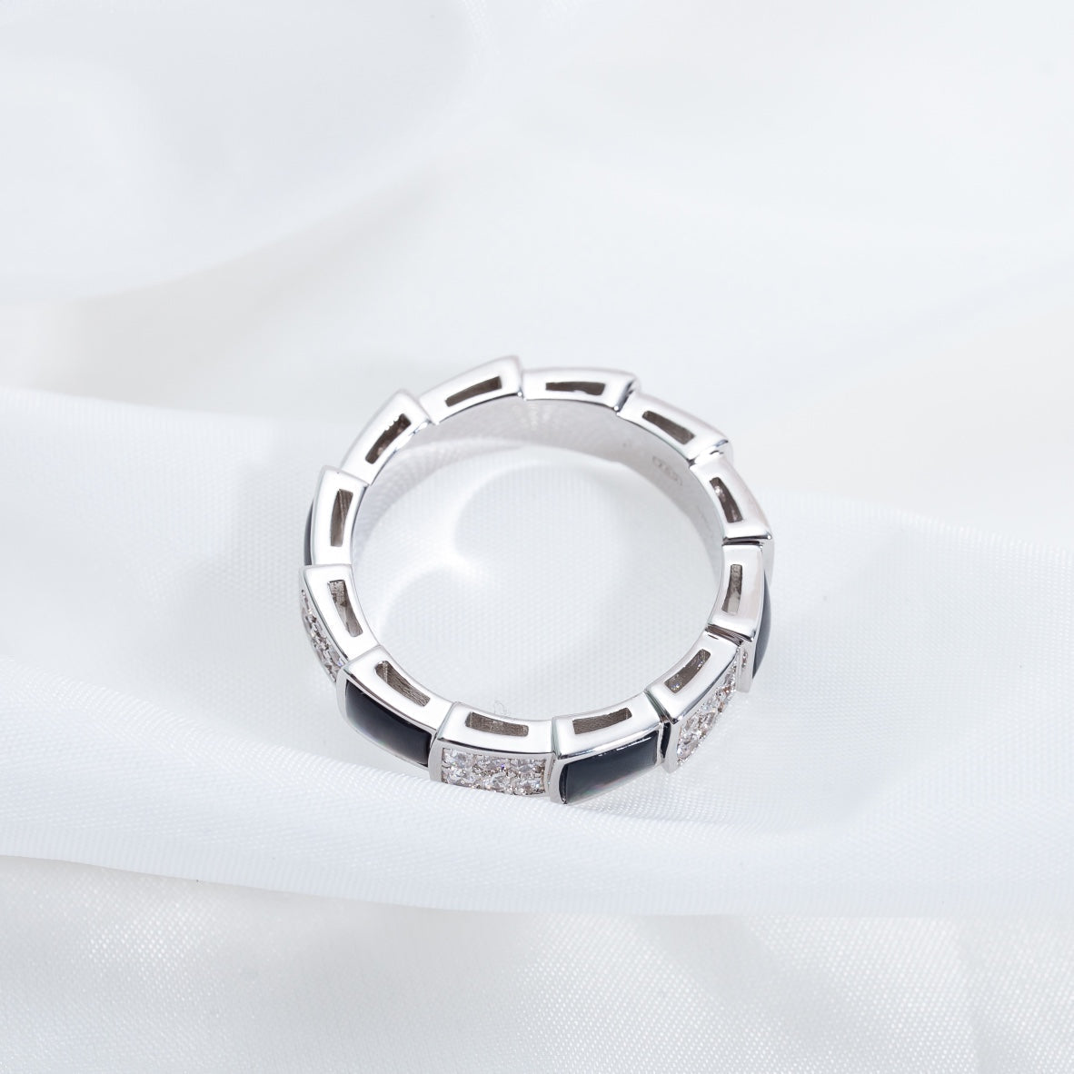 [ECHO ]SERPENTI RING SILVER DIAMOND BLACK MOP 4MM