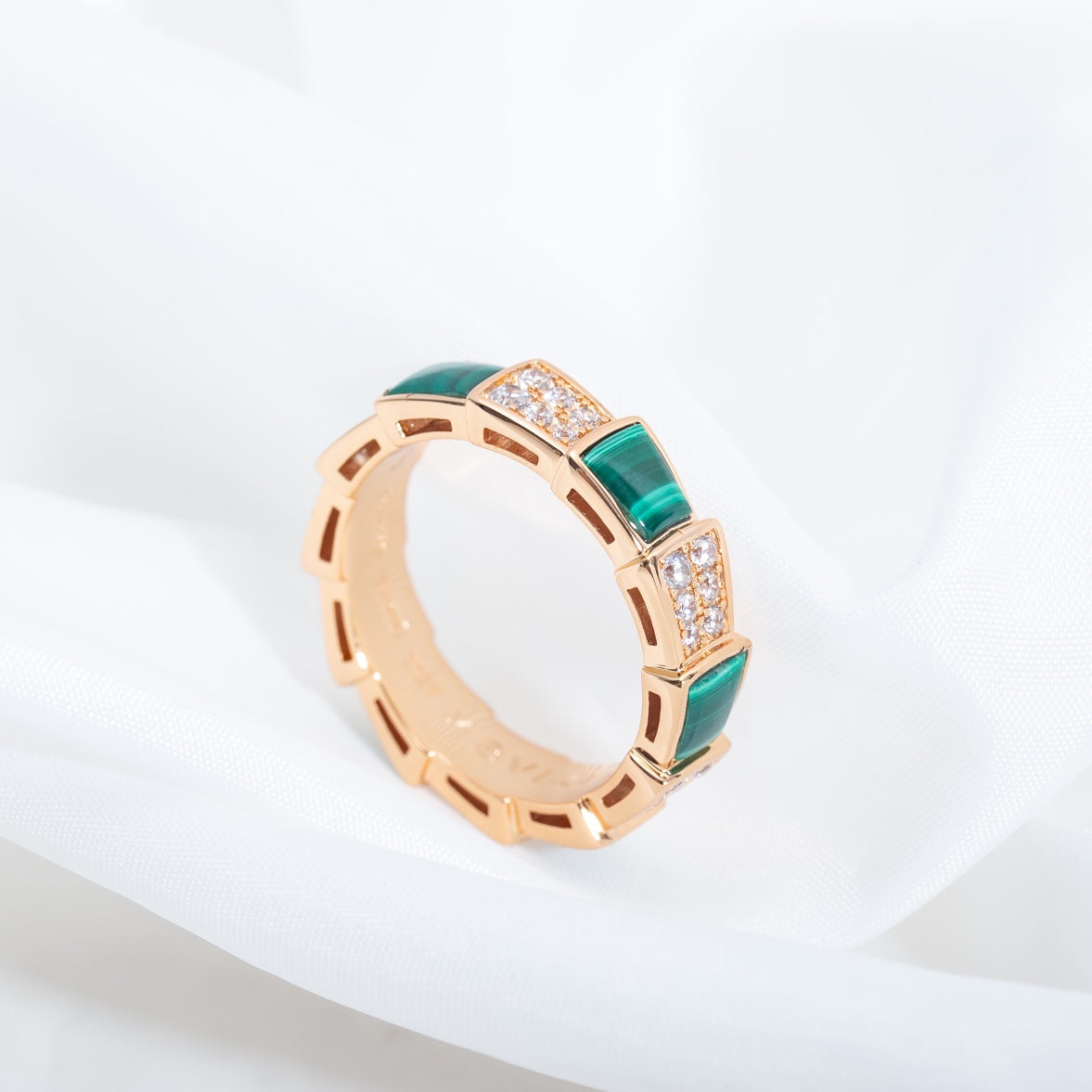 [ECHO ]SERPENTI RING PINK GOLD MALACHITE DIAMOND PAVED 4MM
