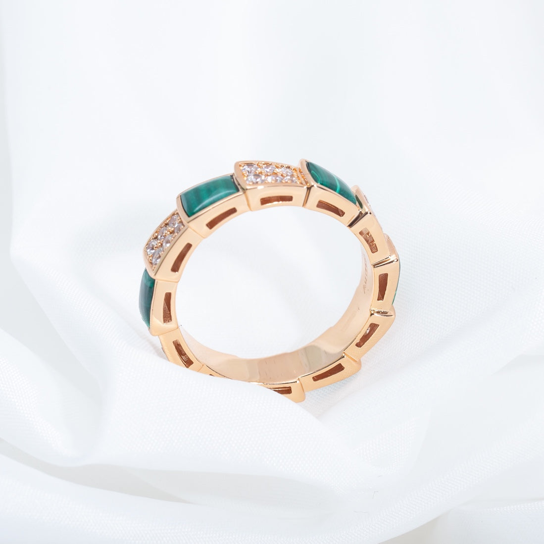 [ECHO ]SERPENTI RING PINK GOLD MALACHITE DIAMOND PAVED 4MM