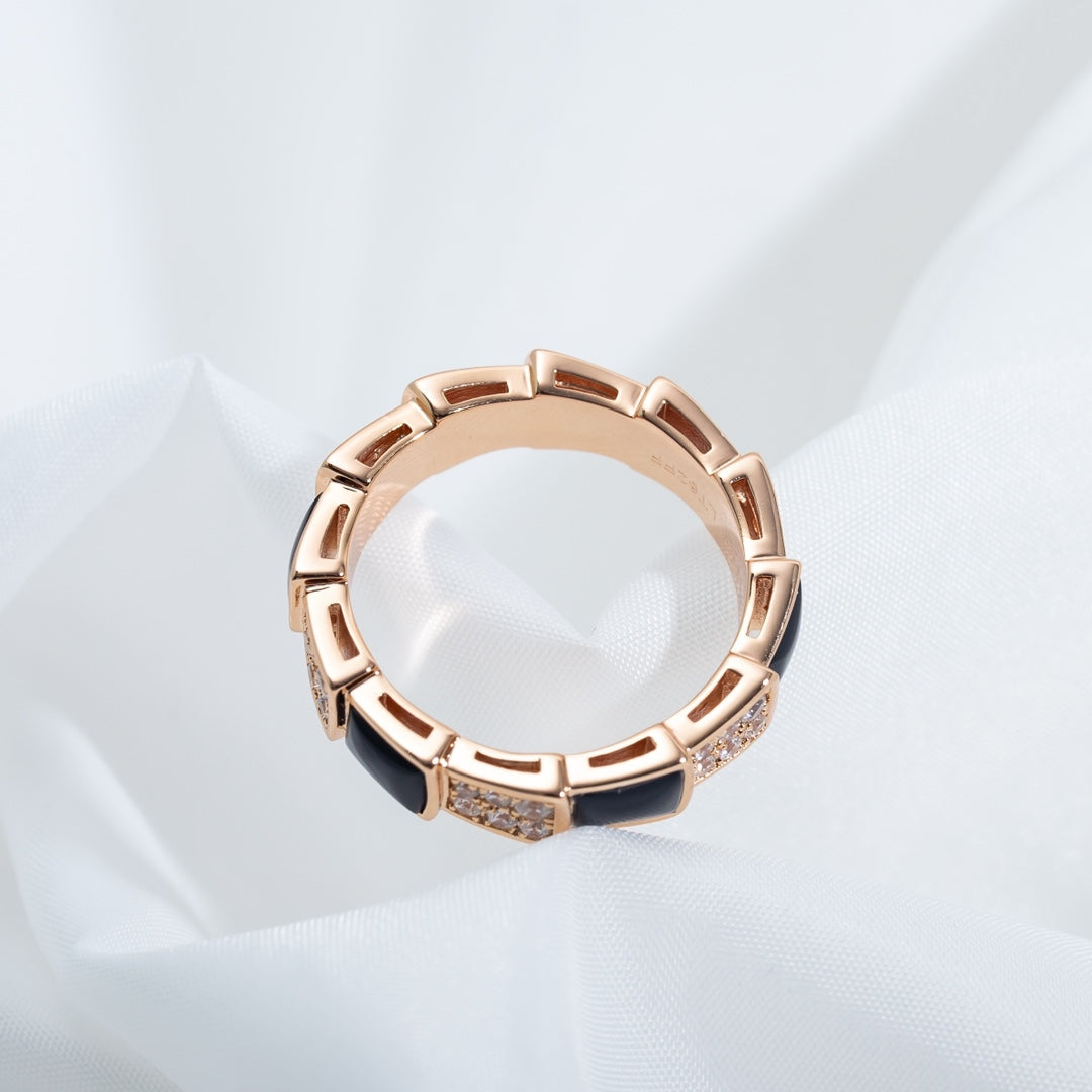 [ECHO ]SERPENTI RING PINK GOLD BLACK MOP DIAMOND PAVED 4MM