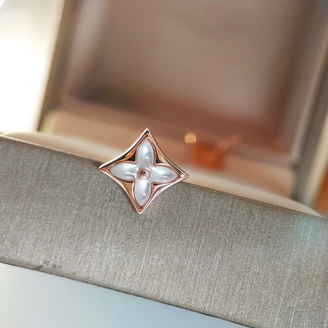 [ECHO ]STAR MOP PINK GOLD EARRINGS