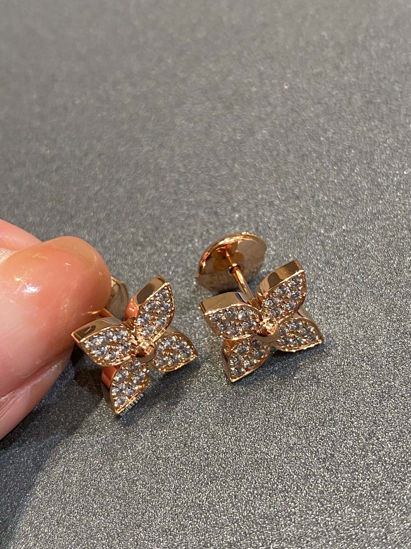 [ECHO ]STAR DIAMOND EARRINGS