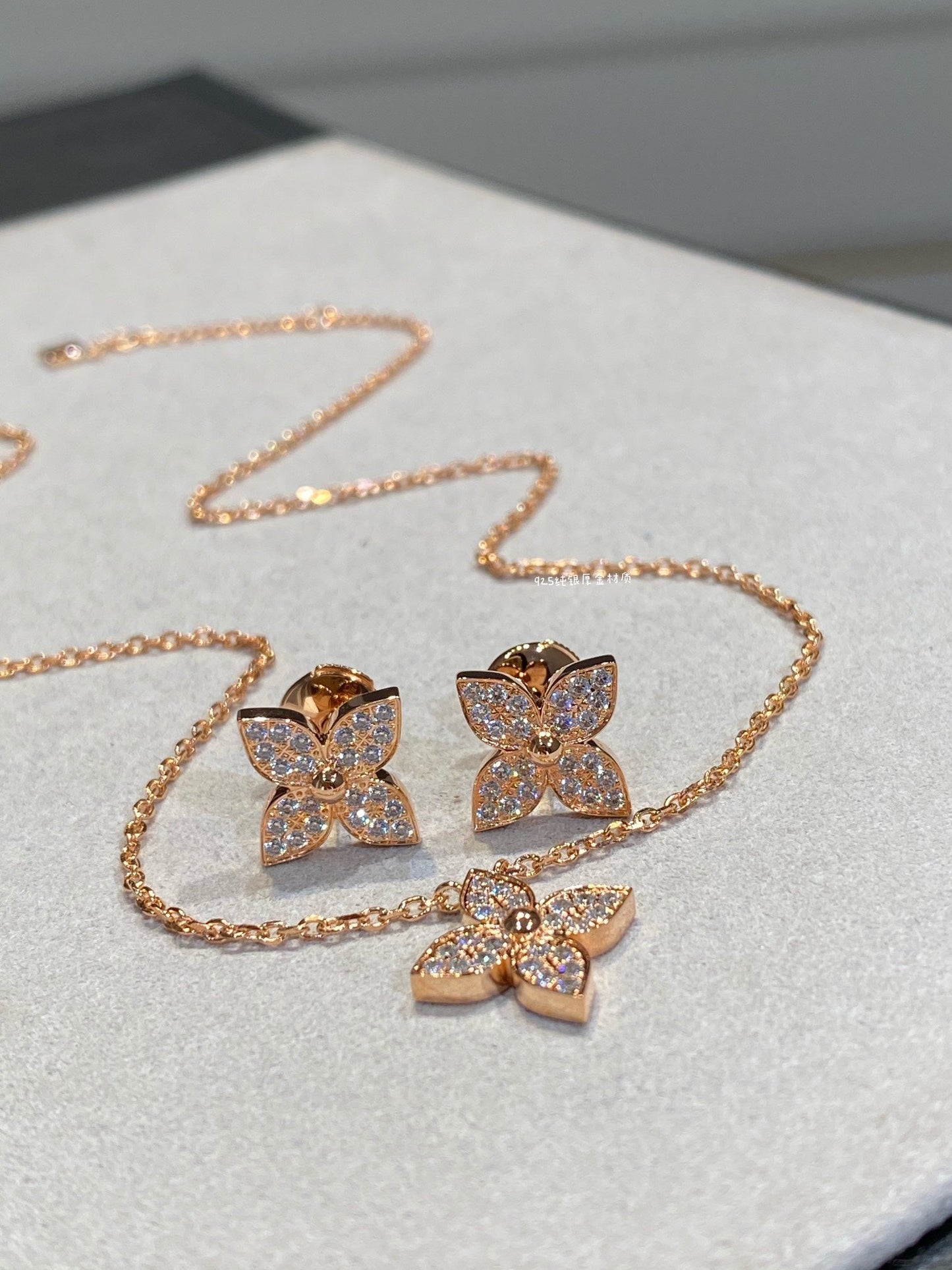 [ECHO ]STAR DIAMOND NECKALCE