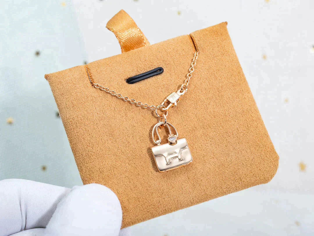 [ECHO ]AMULETTE PEDANT ROSE GOLD NECKLACE