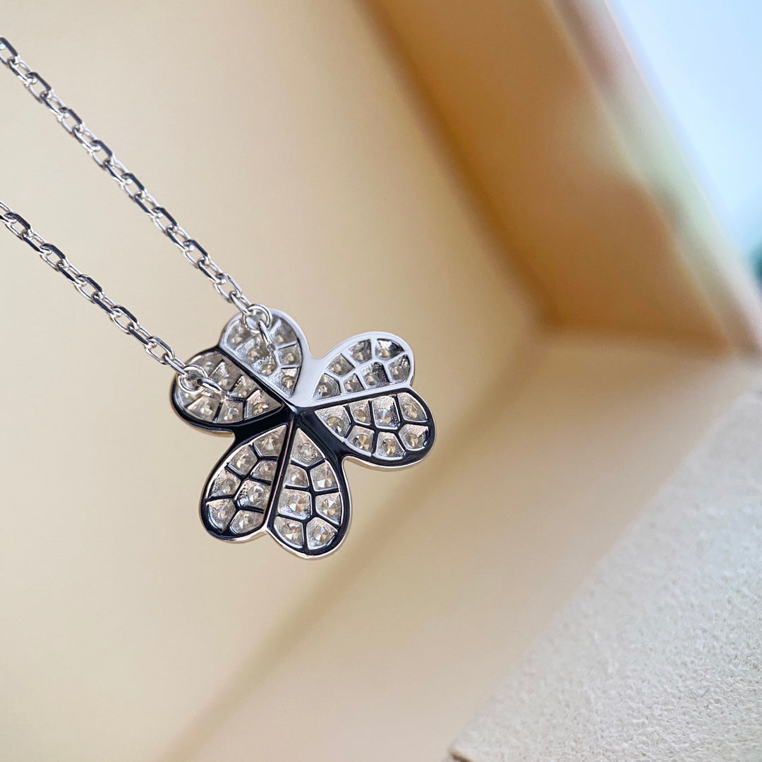 [ECHO ]CLOVER DIAMOND NECKLACE SILVER