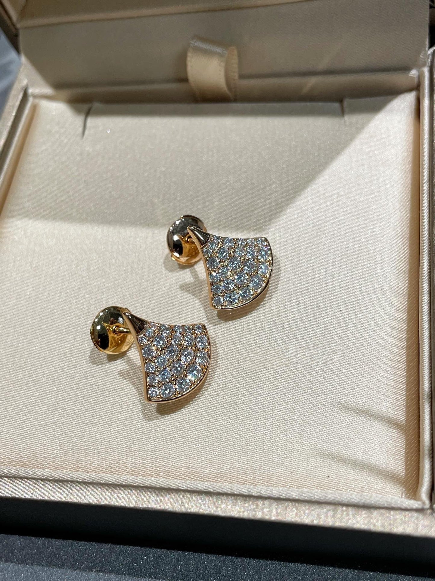 [ECHO ]DREAM STUD EARRINGS DIAMOND