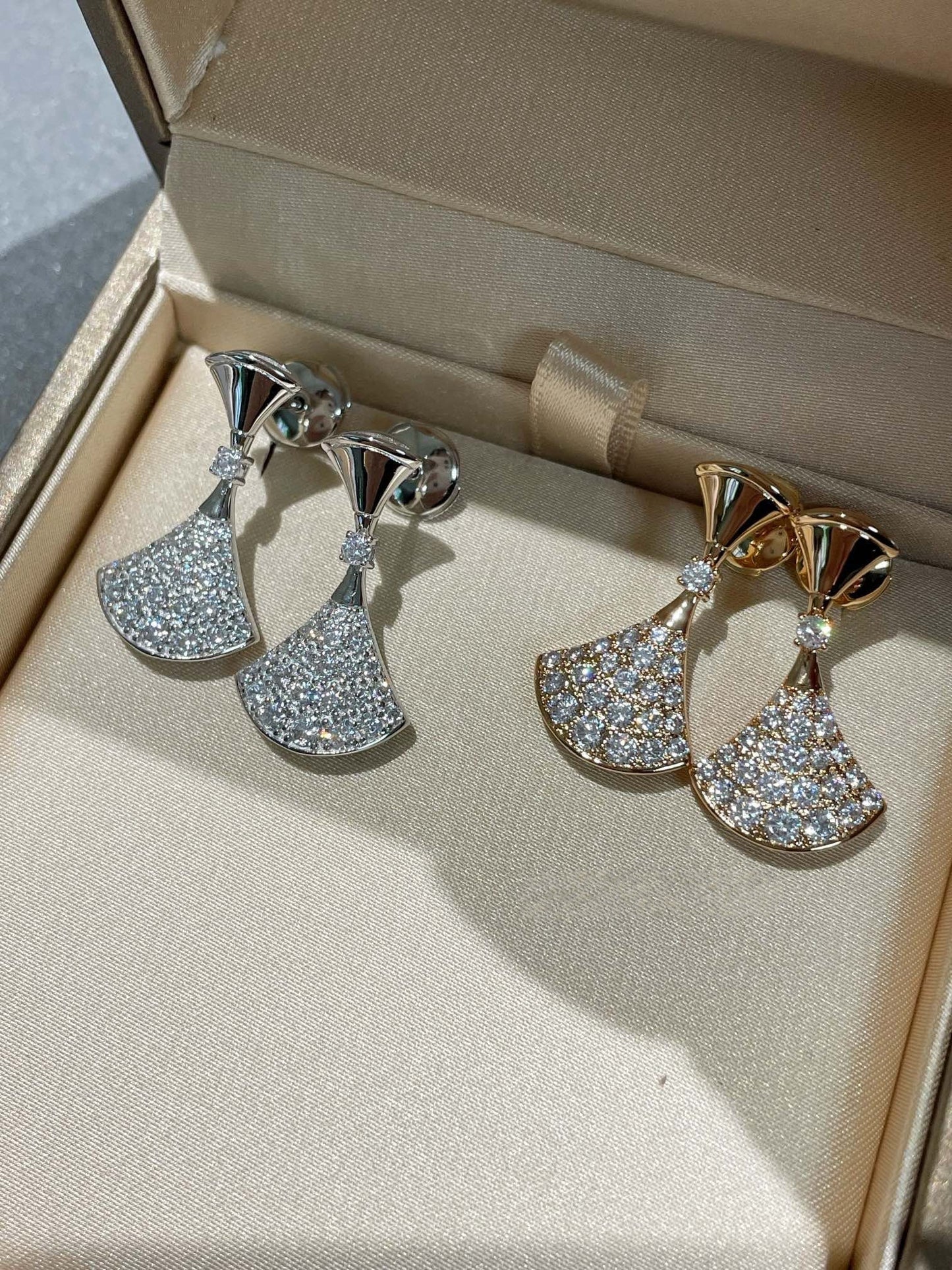 [ECHO ]DREAM EARRINGS DIAMOND