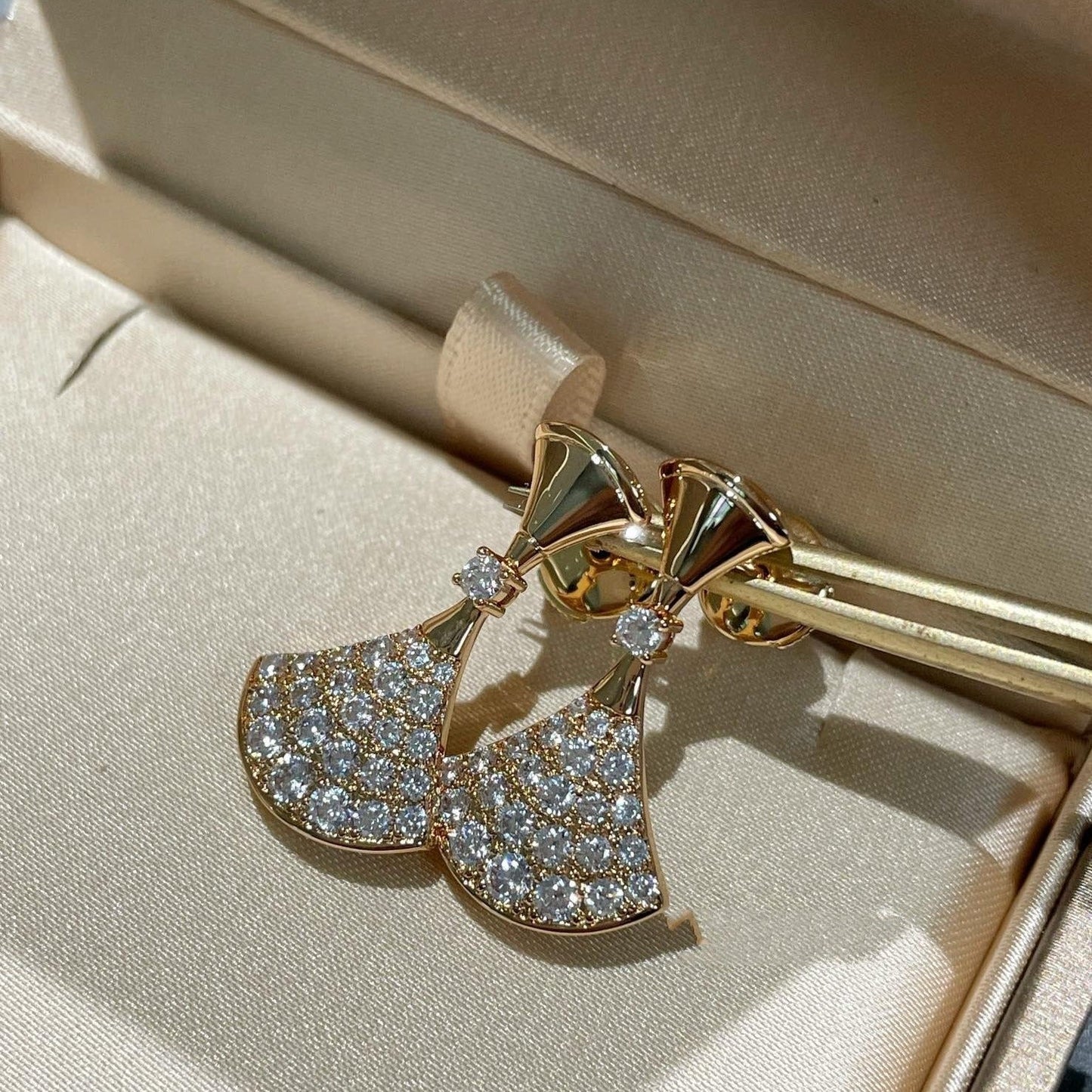 [ECHO ]DREAM EARRINGS DIAMOND