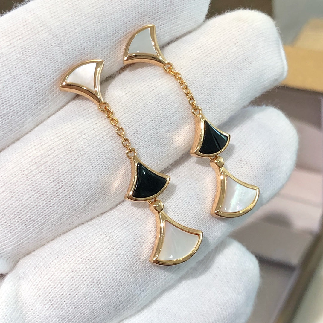 [ECHO ]DREAM EARRINGS 3 MOTIFS ONYX MOP PINK GOLD