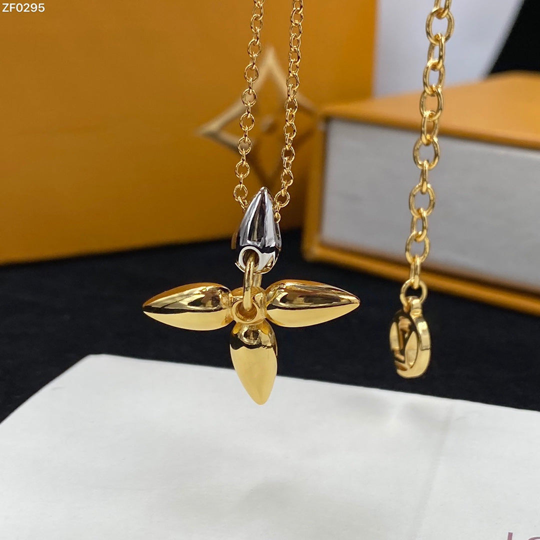 [ECHO ]LOUISETTE PEDANT GOLD NECKLACE