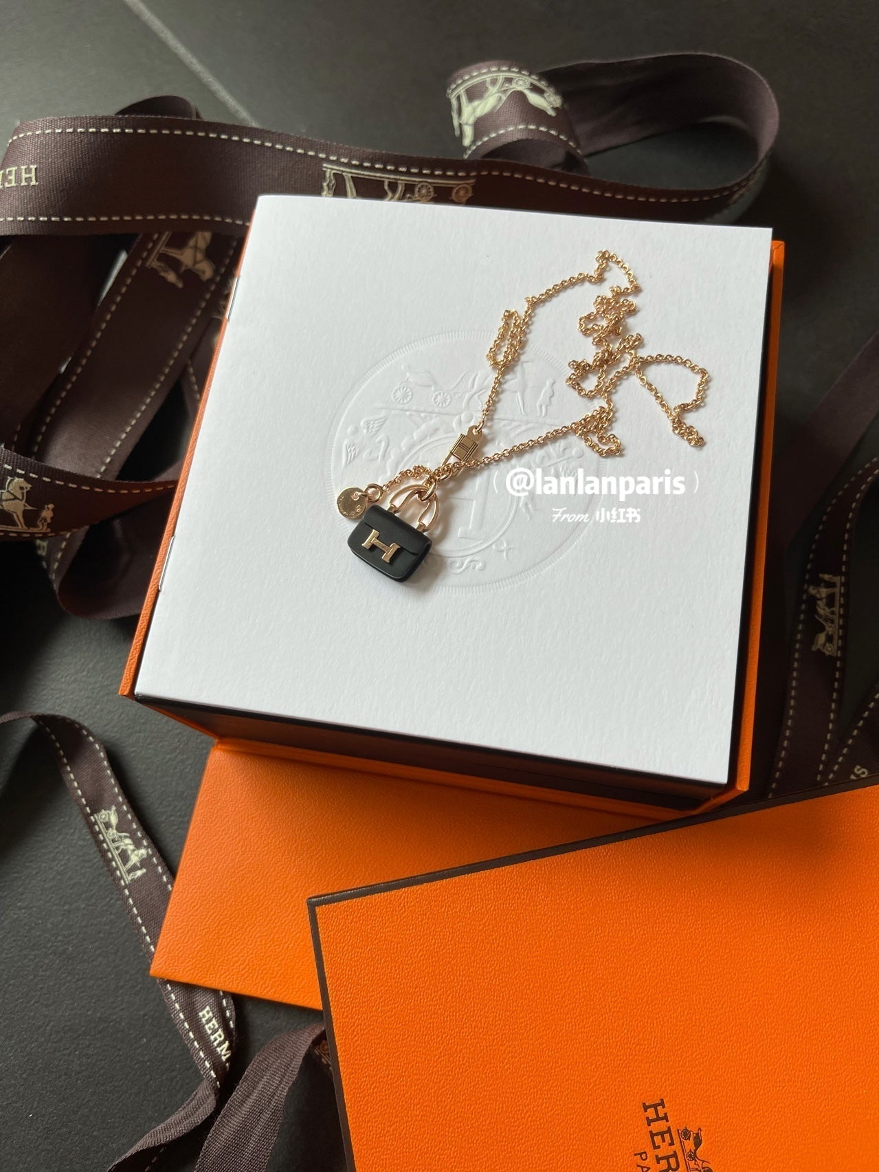 [ECHO ]CONSTANCE BLACK PEDANT PINK GOLD NECKLACE