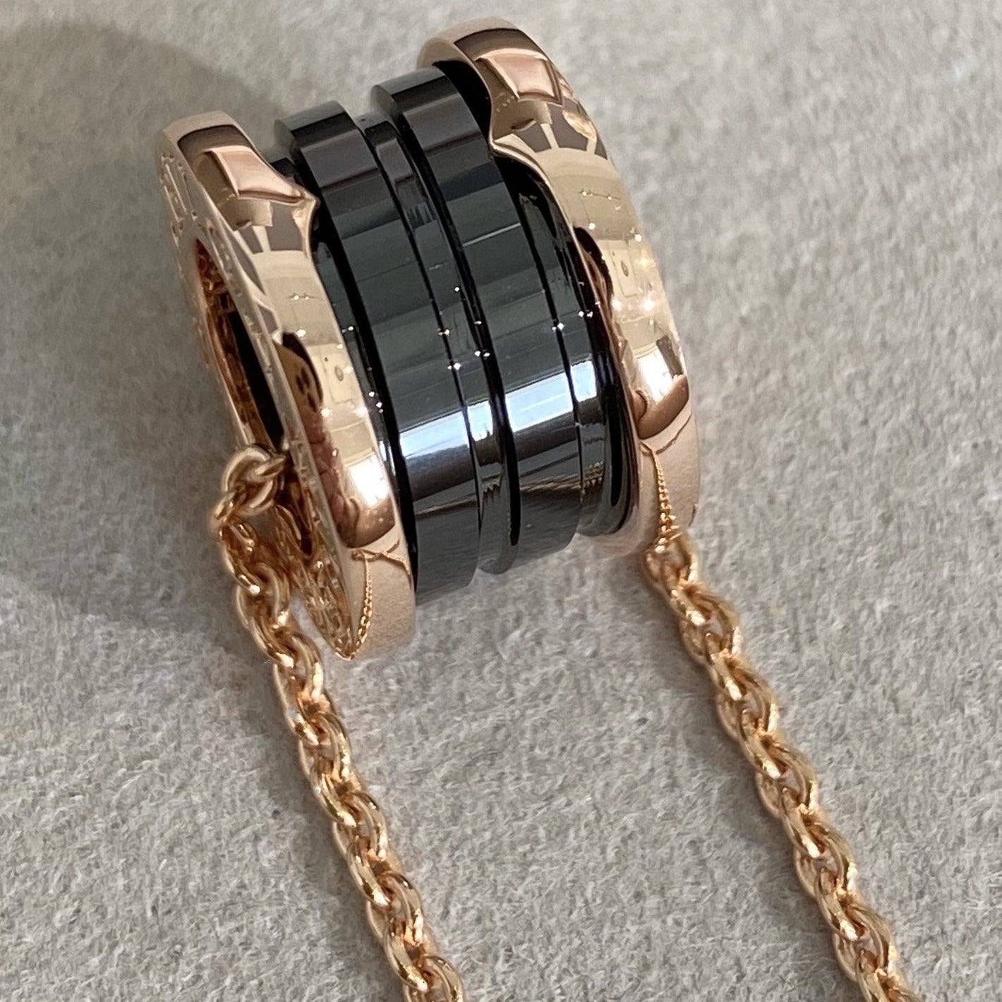 [ECHO ]ZERO 1 BLACK CERAMIC PINK GOLD NECKLACE