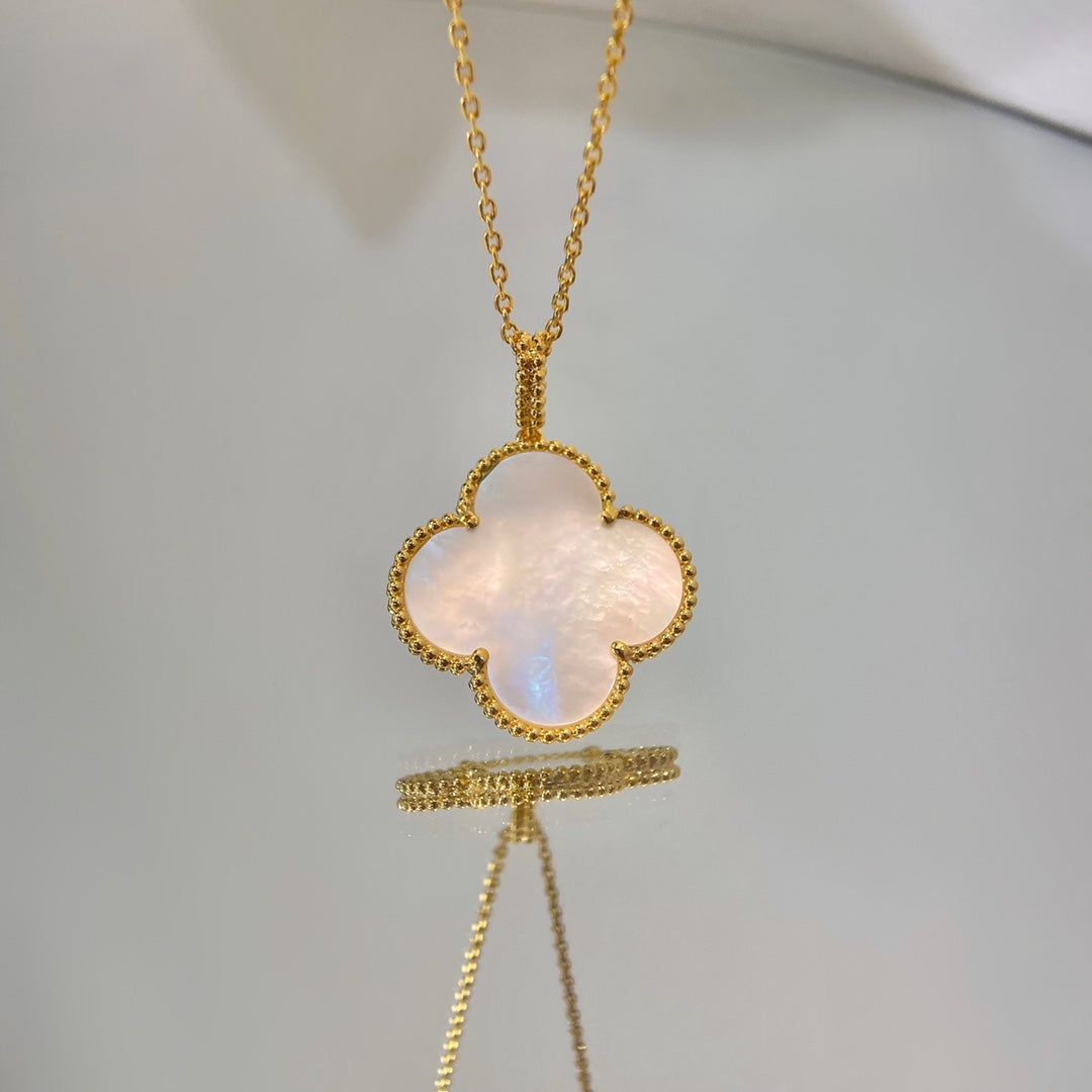 [ECHO ]CLOVER 25MM MOP LARGE PENDANT NECKLACE