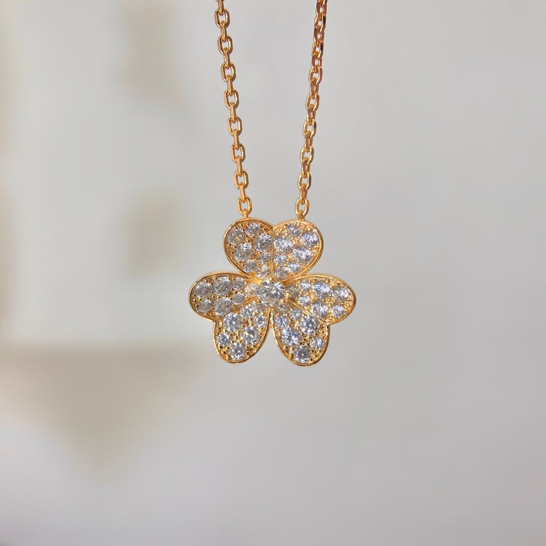 [ECHO ]FLOWER DIAMOND NECKLACE