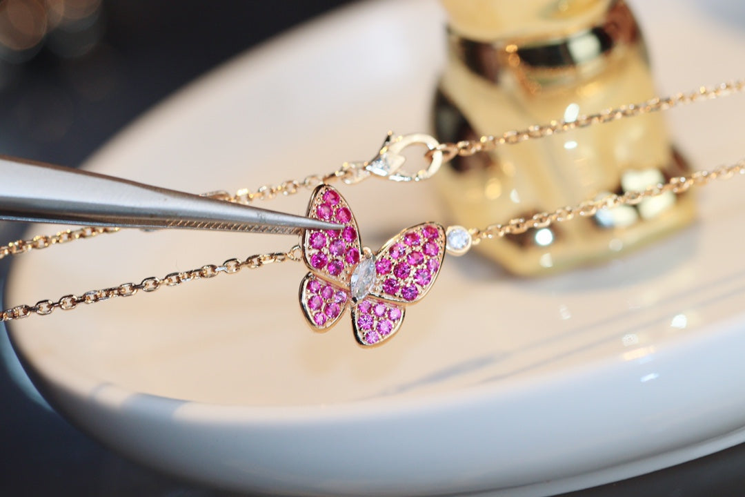 [ECHO ]BUTTERFLY RED DIAMOND ROSE GOLD NECKLACE