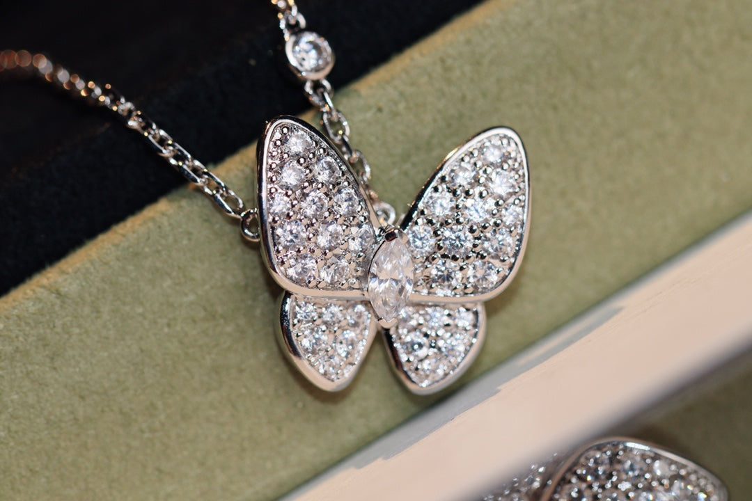 [ECHO ]BUTTERFLY DIAMOND NECKLACE