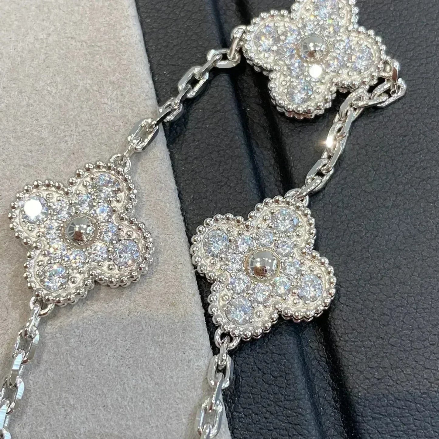 [ECHO ]CLOVER 5 MOTIFS  DIAMOND BRACELET SILVER