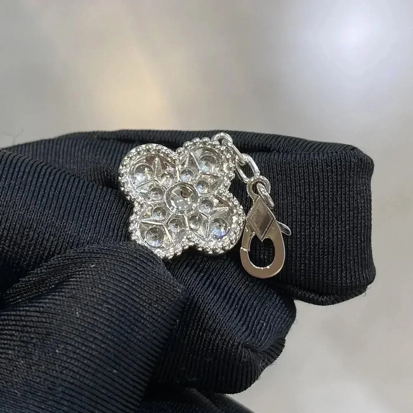 [ECHO ]CLOVER 5 MOTIFS  DIAMOND BRACELET SILVER