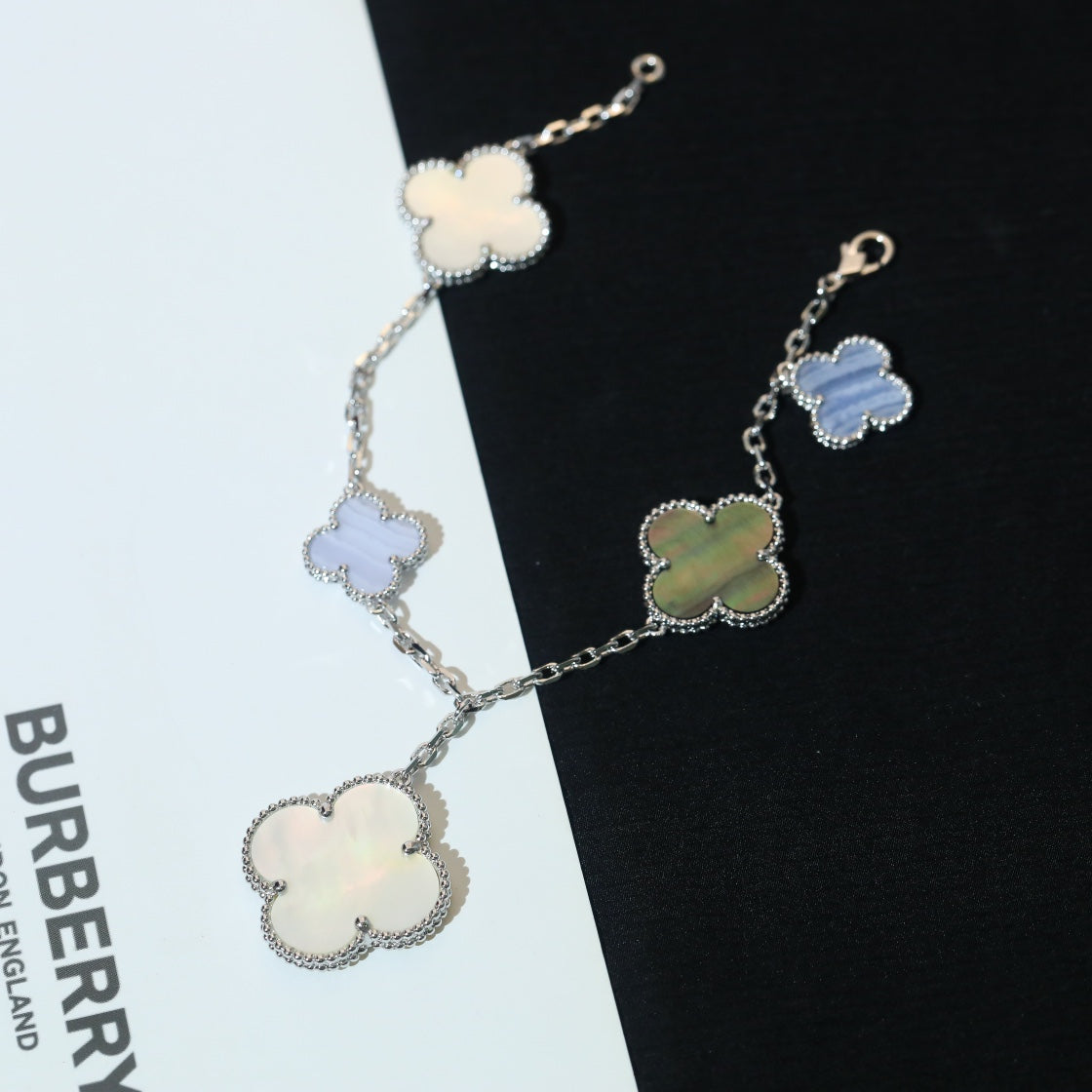 [ECHO ]CLOVER BRACELET 5 MOTIFS MOP CHALCEDONY SILVER