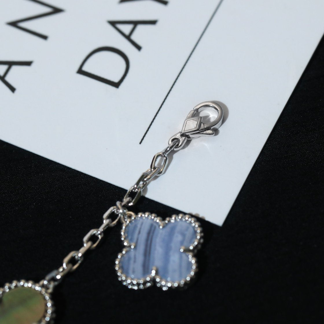 [ECHO ]CLOVER BRACELET 5 MOTIFS MOP CHALCEDONY SILVER