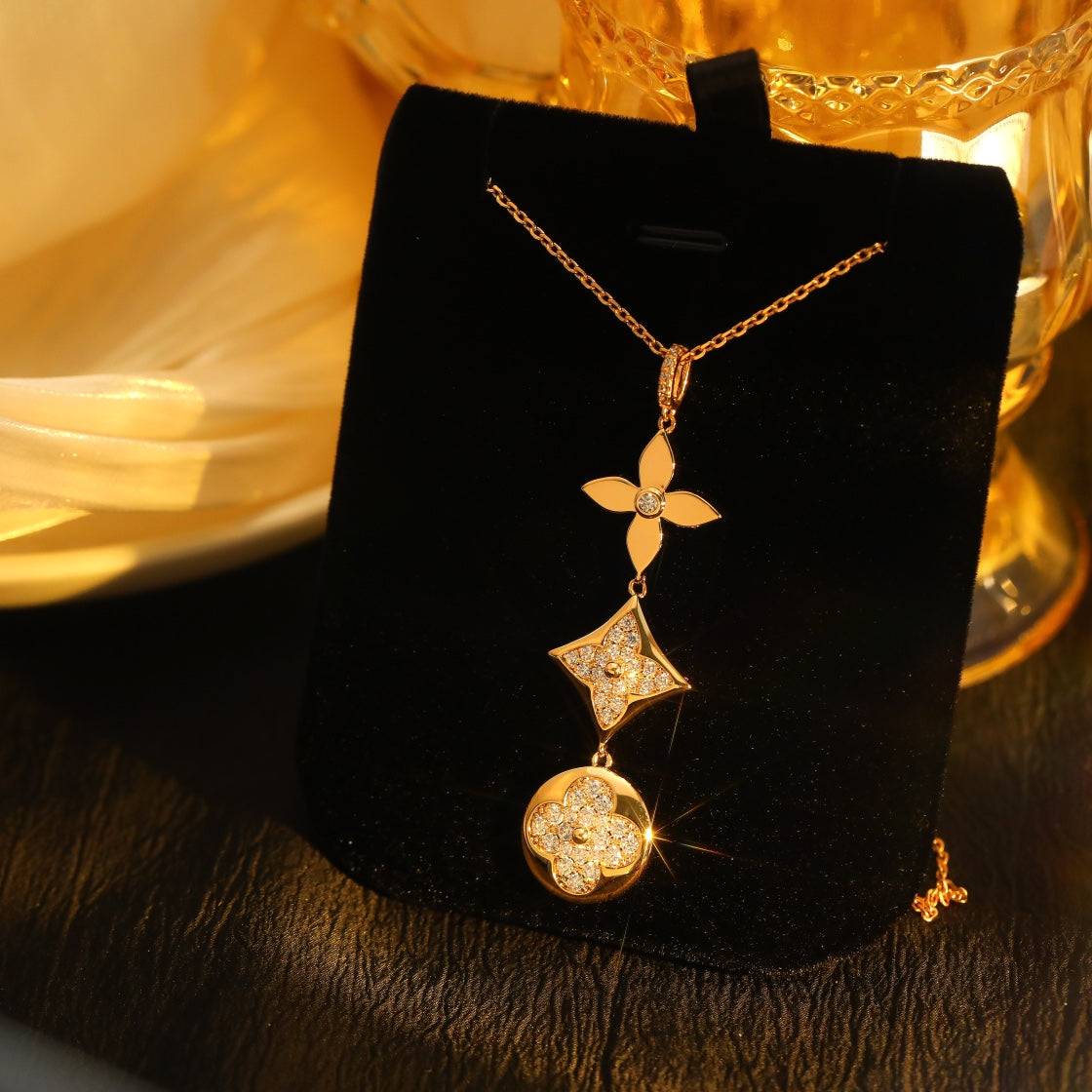 [ECHO ]STAR AND SUN DIAMOND PINK GOLD NECKLACE