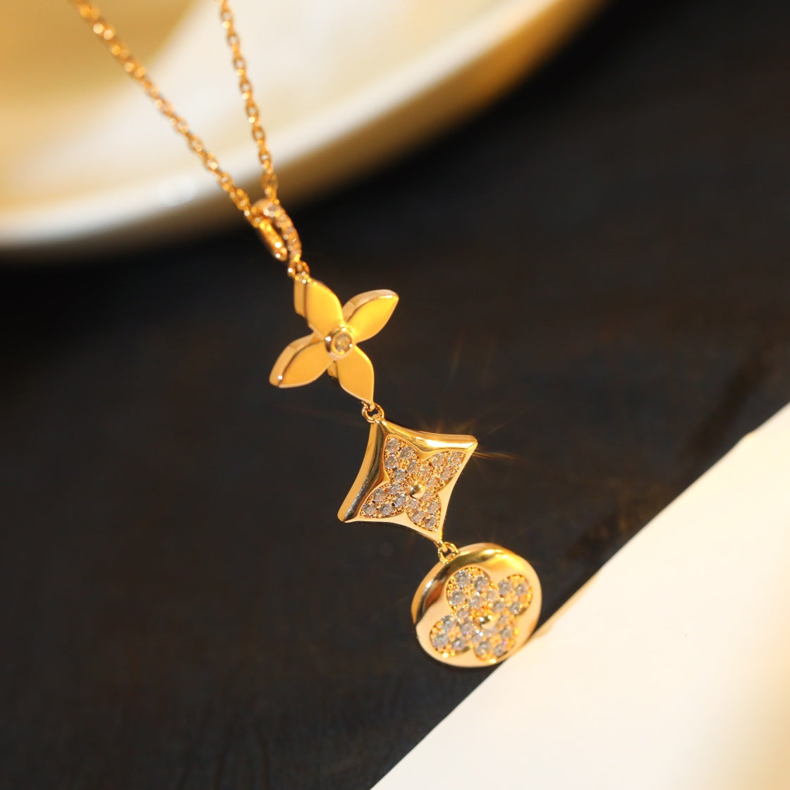 [ECHO ]STAR AND SUN DIAMOND PINK GOLD NECKLACE